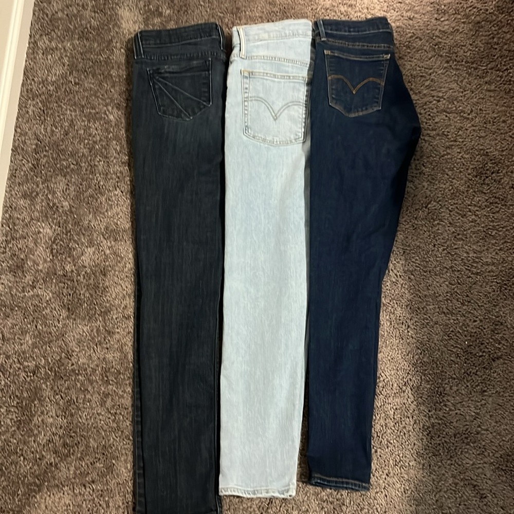 3 pairs of Levi’s bundle - (Low Rise Skinny, Wedgie Skinny & Super Skinny) Jeans